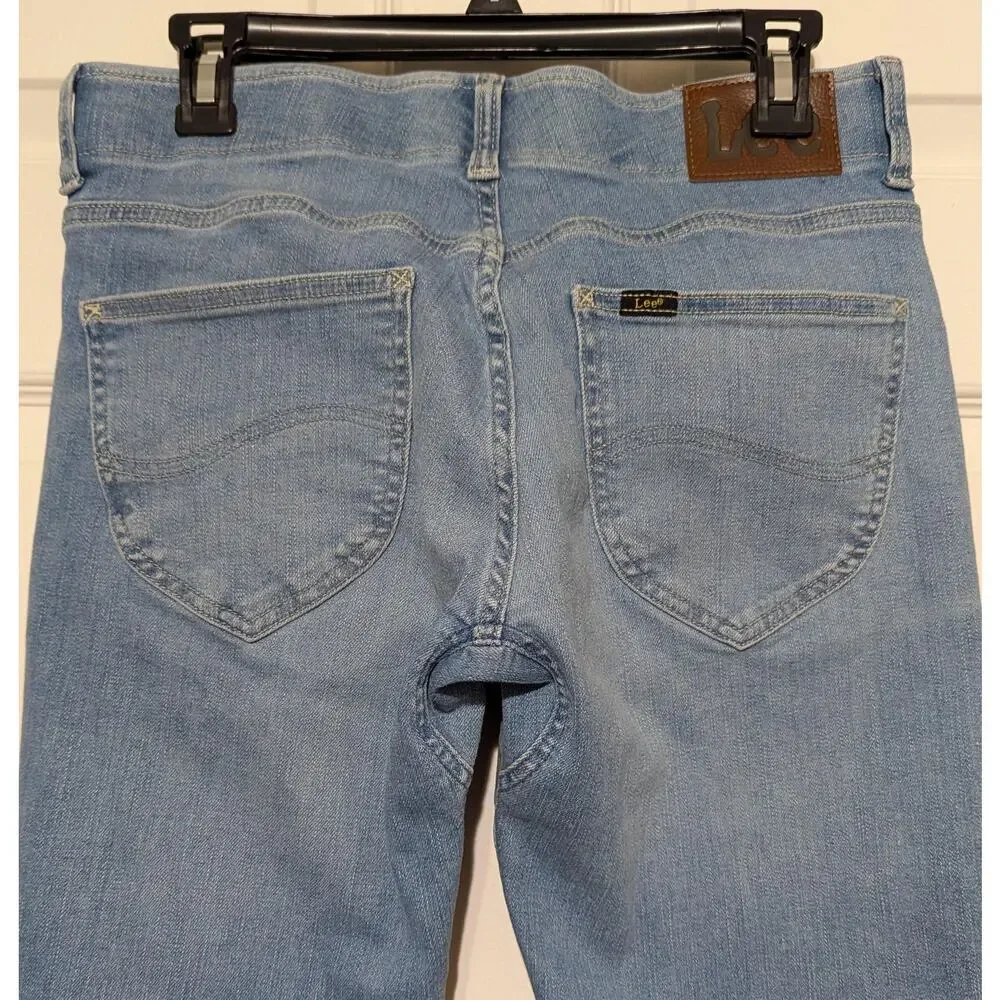 Lee Jeans Mens 30x32 Light Wash‎ Extreme Motion Straight Fit Tapered Leg Stretch